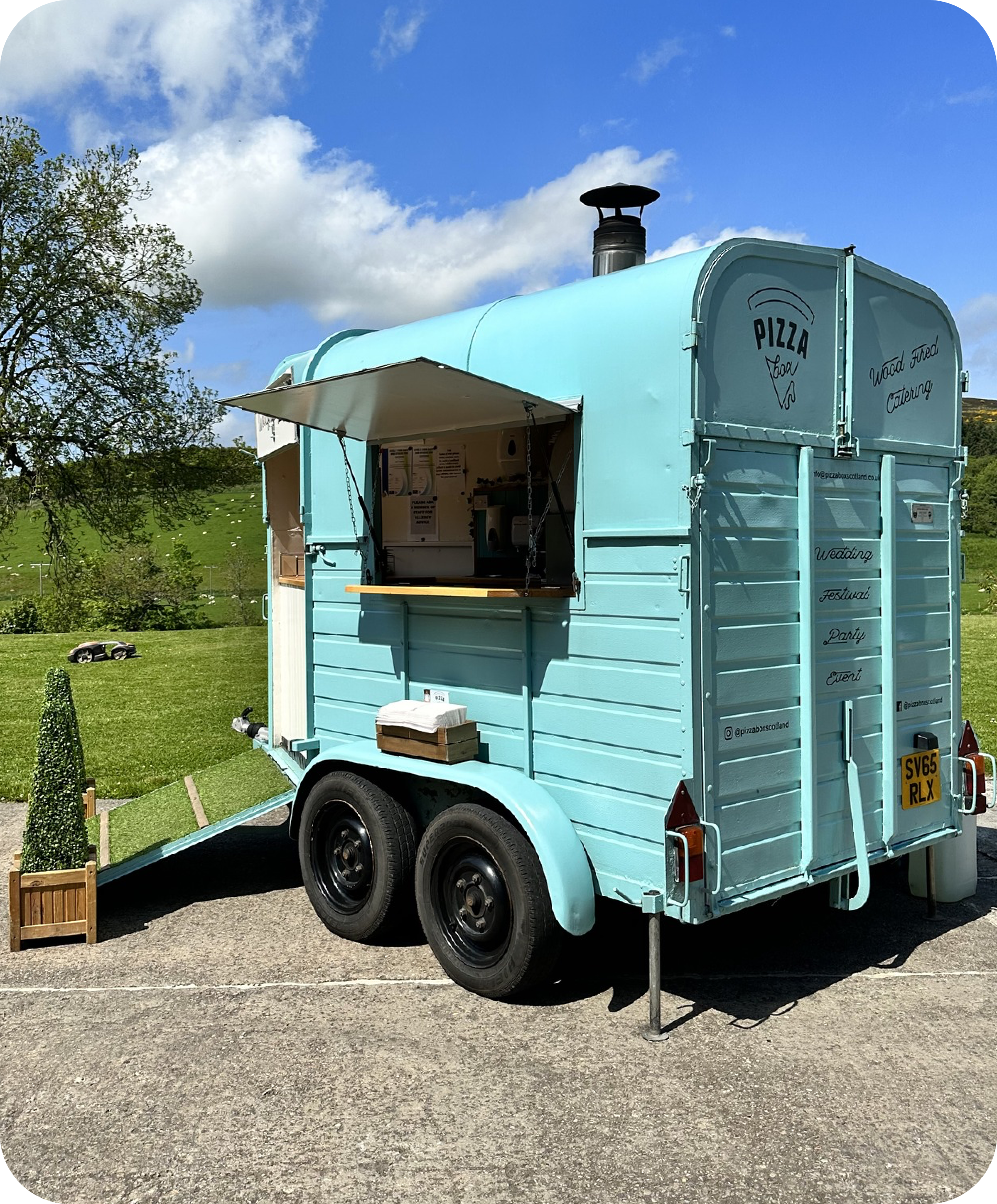 PizzaBox trailer at a pop-up location